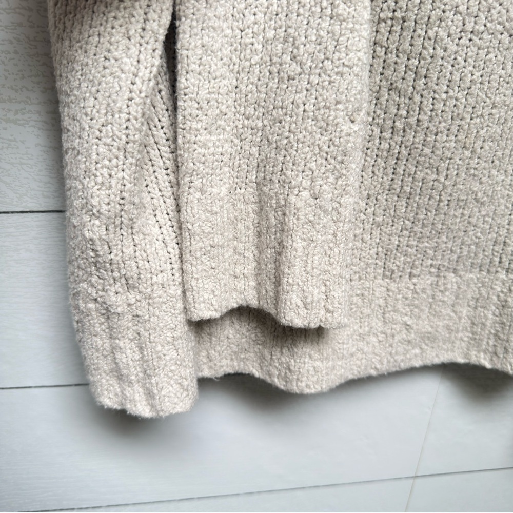 American Eagle | Cozy Oversized Cream Knit Sweater  | Size M - Picture 4 of 9